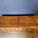Solid wood style sideboard in very good condition