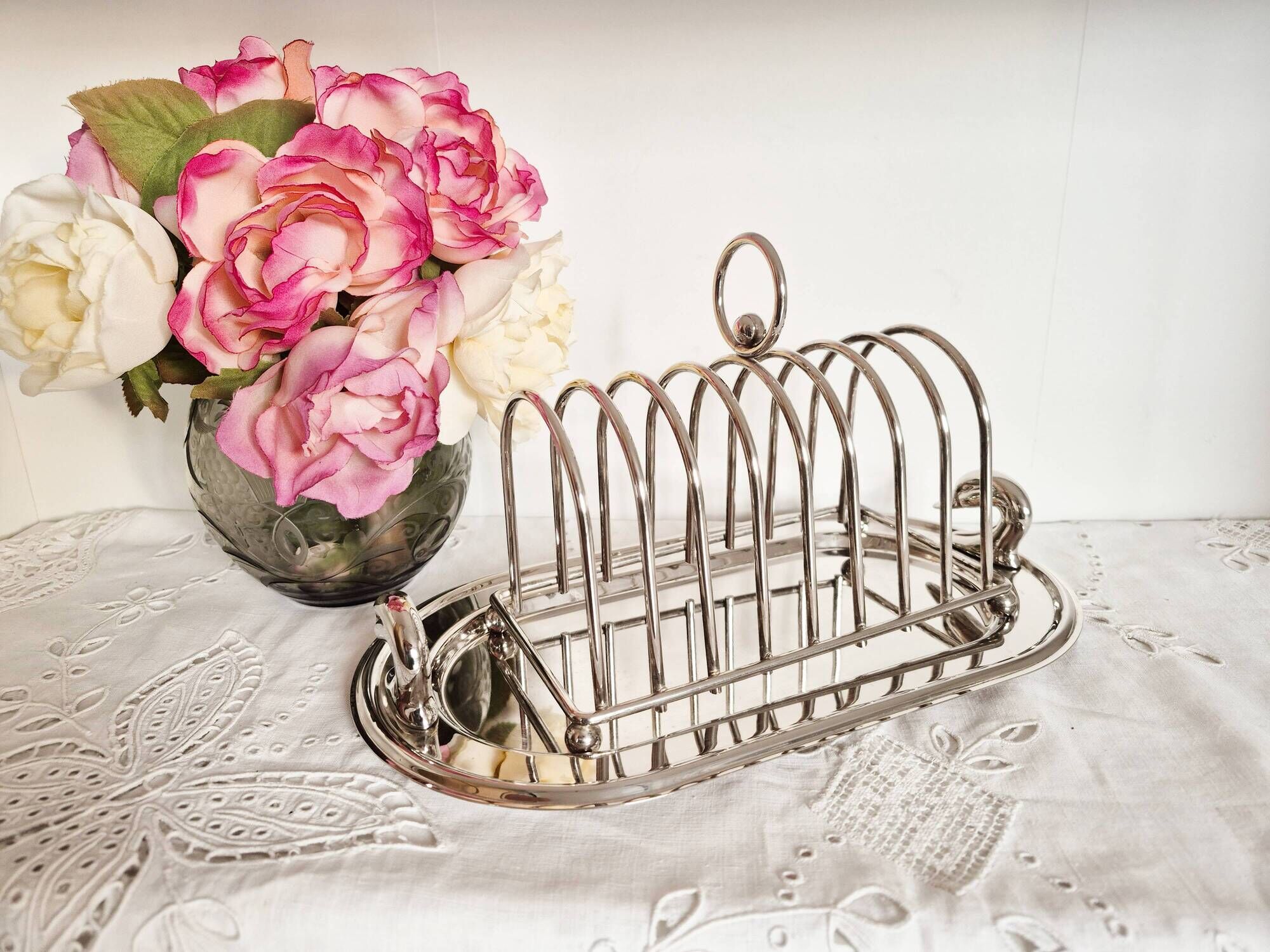 Silver-plated serving dish for foie gras, toast holder.