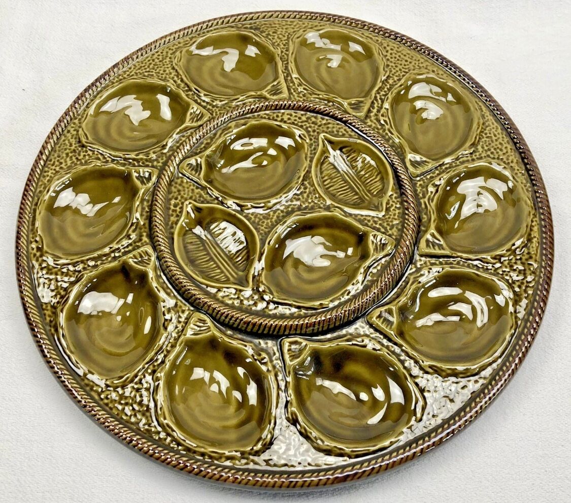 St Clément slipware oyster dish