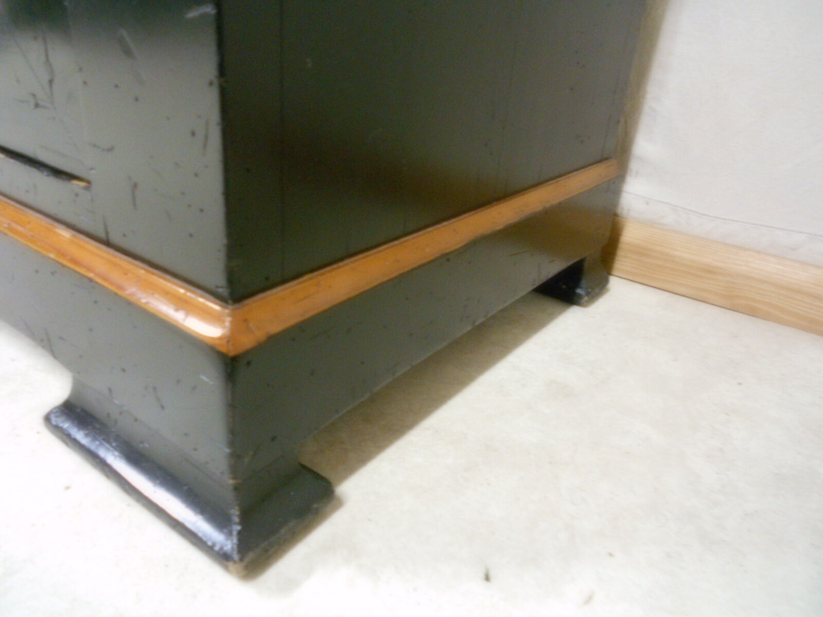 Roche Bobois showcase library