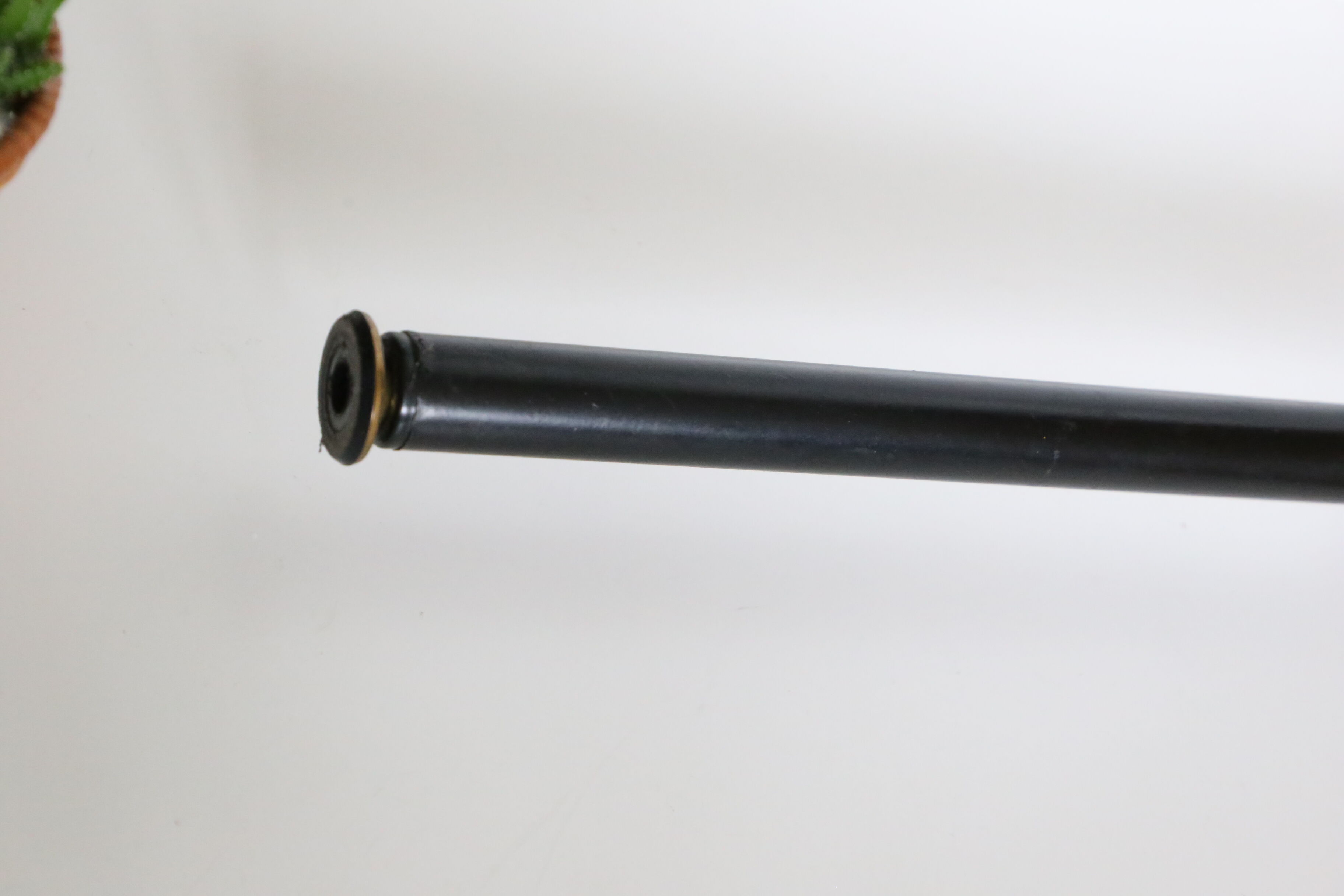 Angle shelf in formica