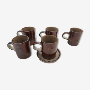 5 small cups and 1 under ceramic cup