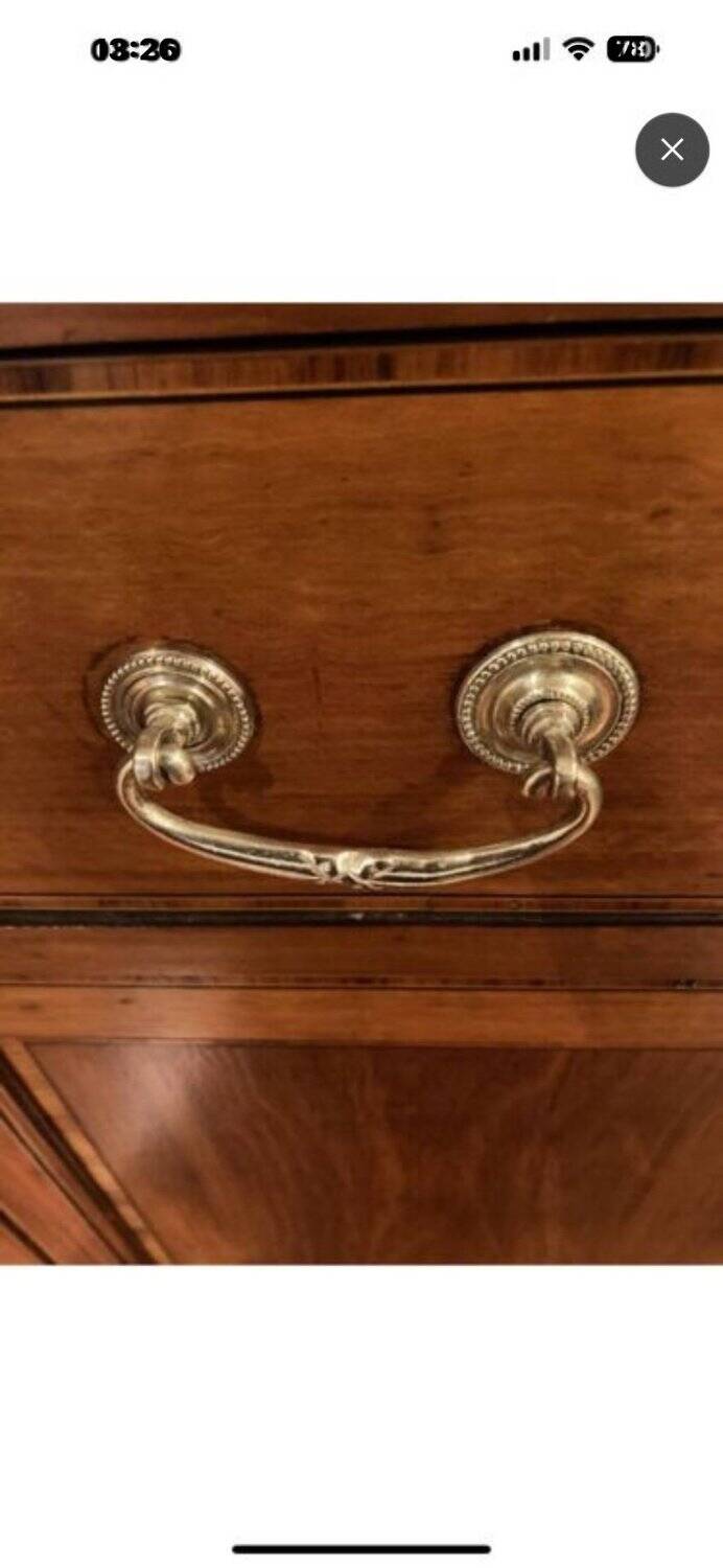Élégant buffet vitrine de style Directoire en fruitier, début XIXe siècle