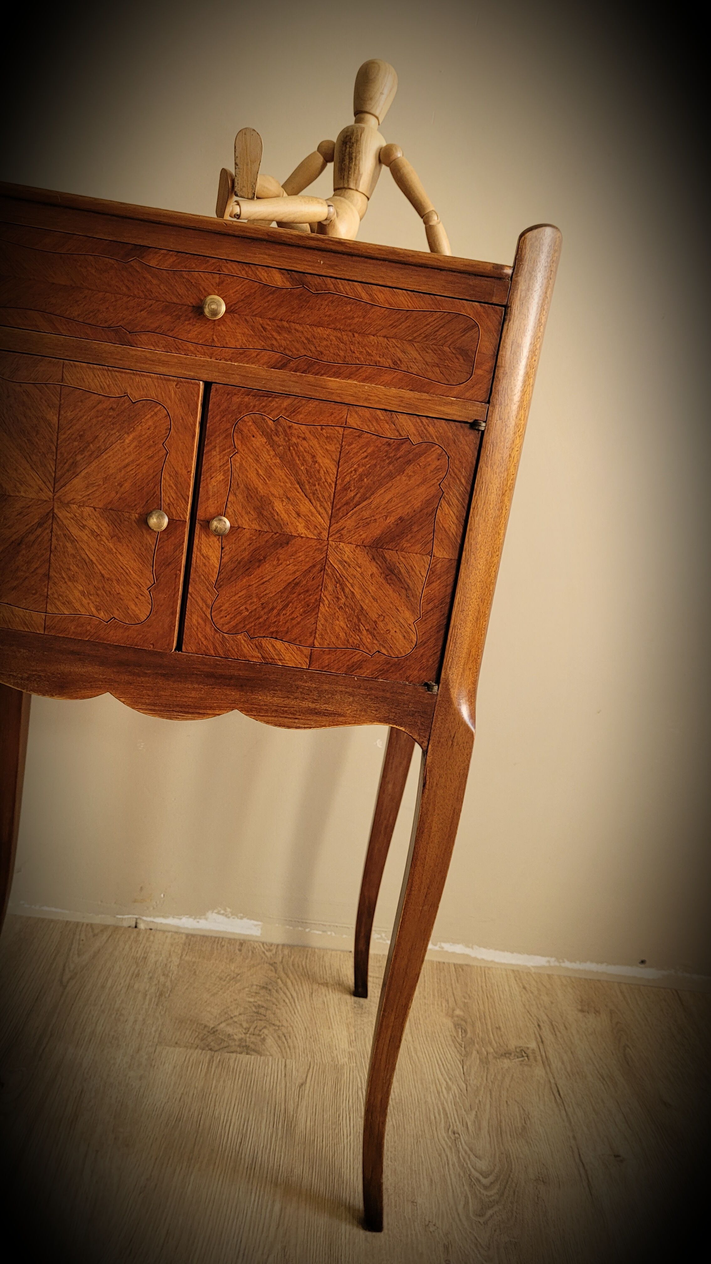 Bedside regency 2P 1T