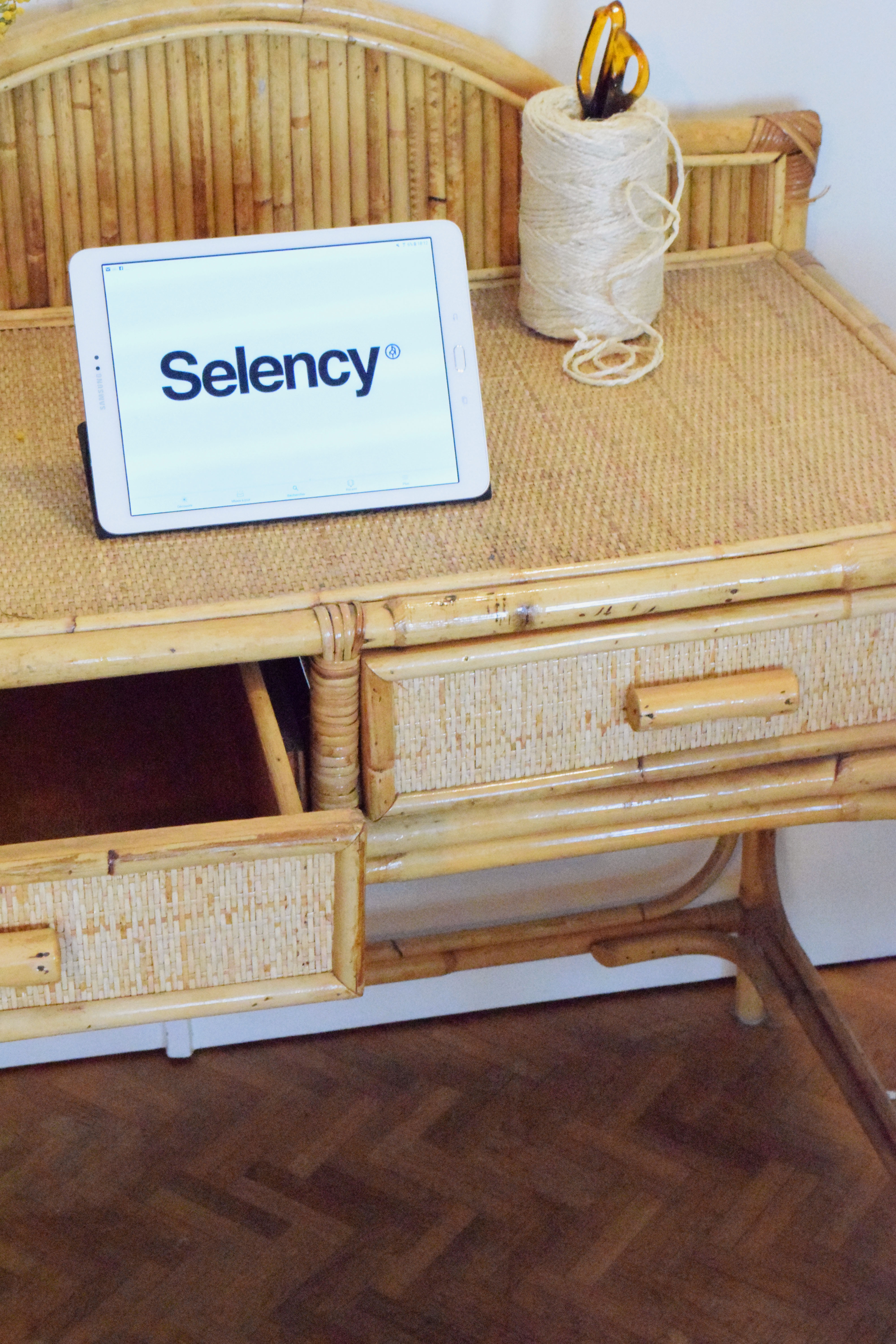 Bureau en rotin