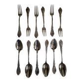 12 couverts Art Nouveau en métal argenté motifs Chardons
