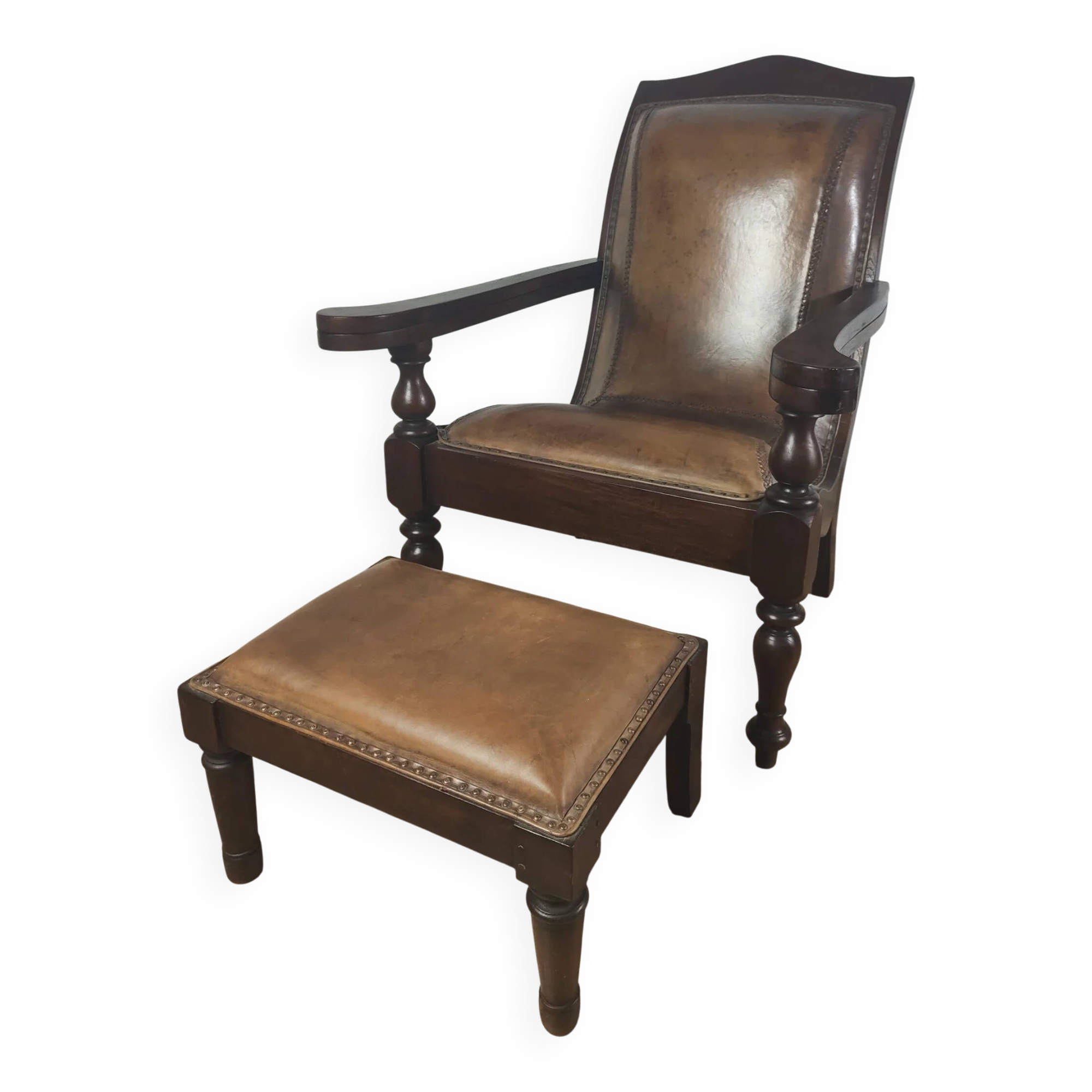 Fauteuil/chaise de château ancien avec tabouret