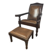 Fauteuil/chaise de château ancien avec tabouret
