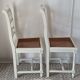 Paire de chaises Henri II blanches cannage
