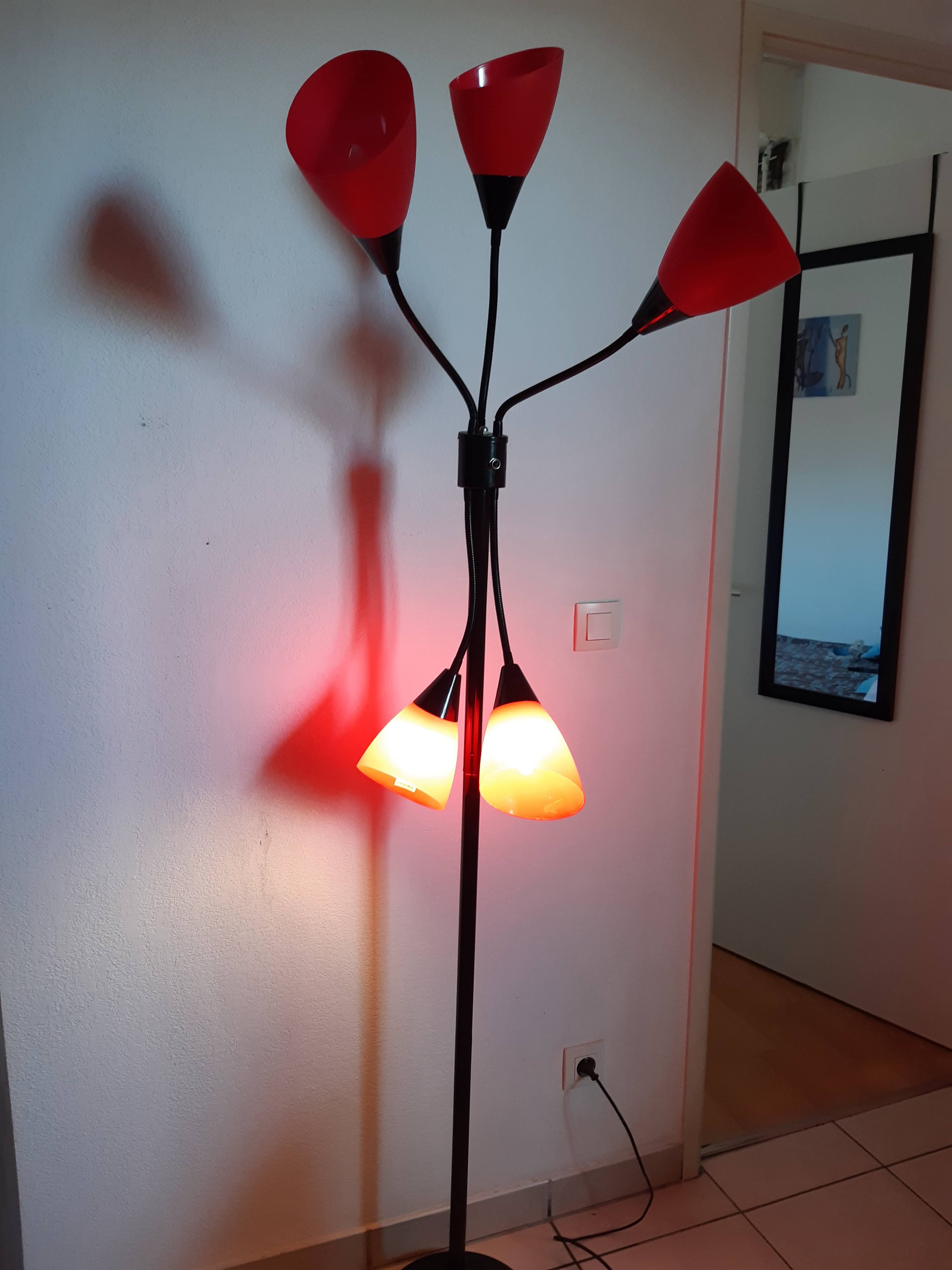 Floor lamp