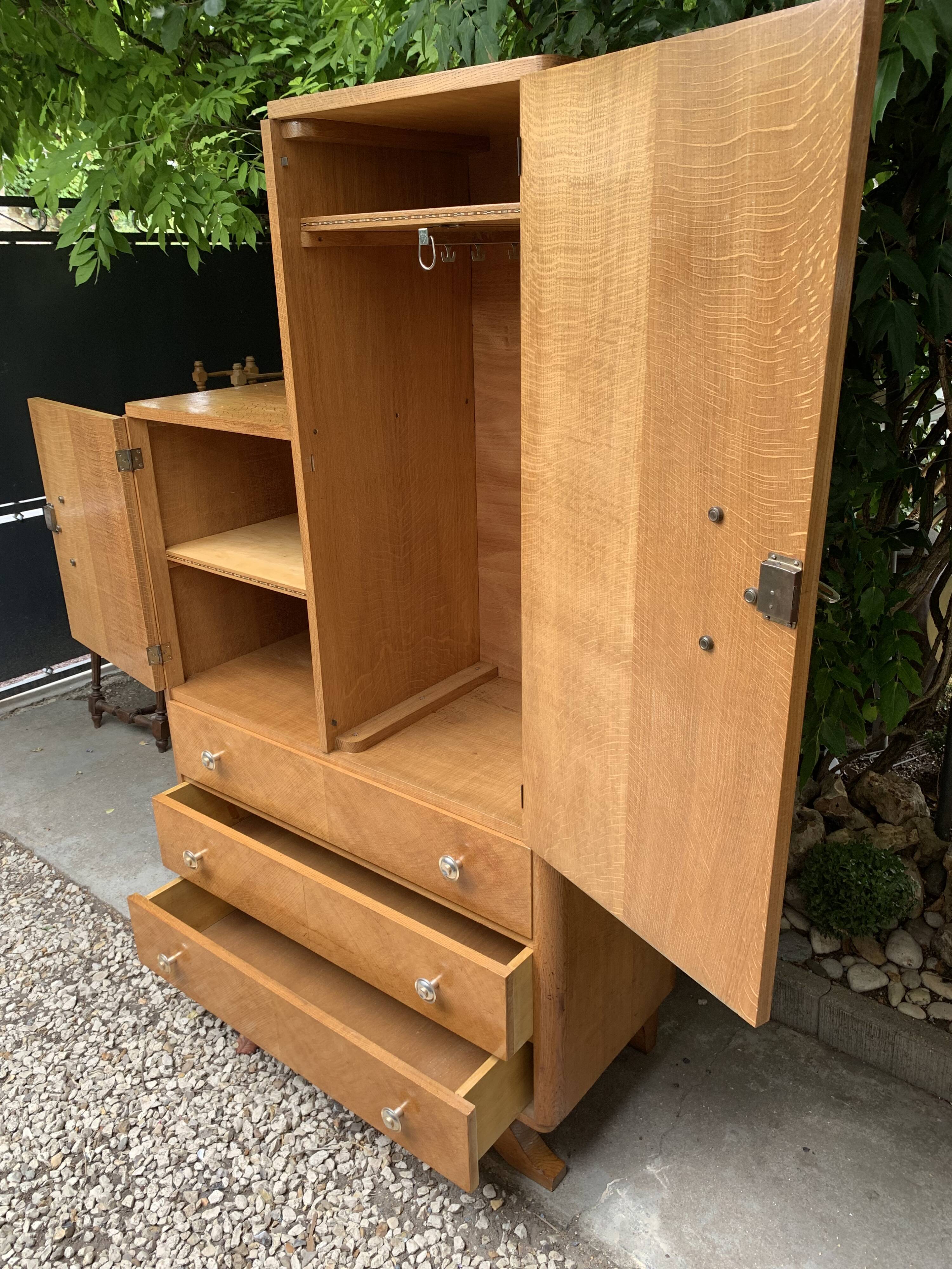 Asymmetrical cabinet 1950