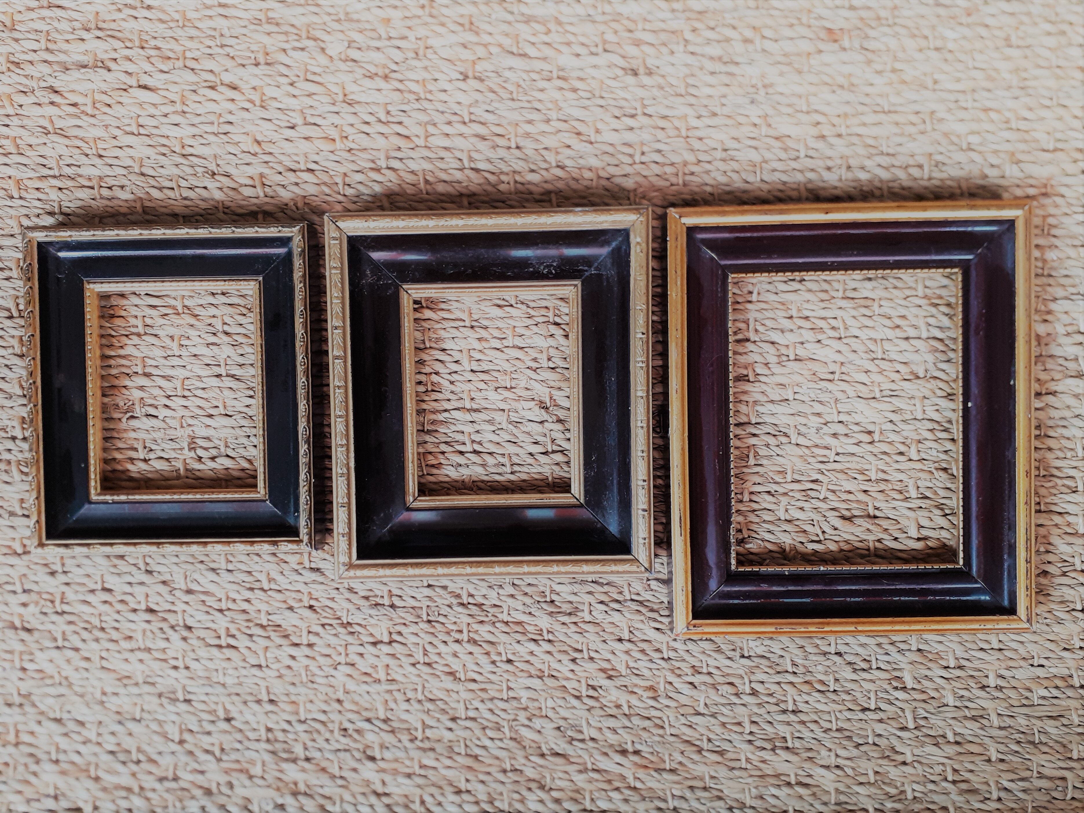 Lot of 3 old gilded and black frames