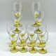 12 verres à pied jaune