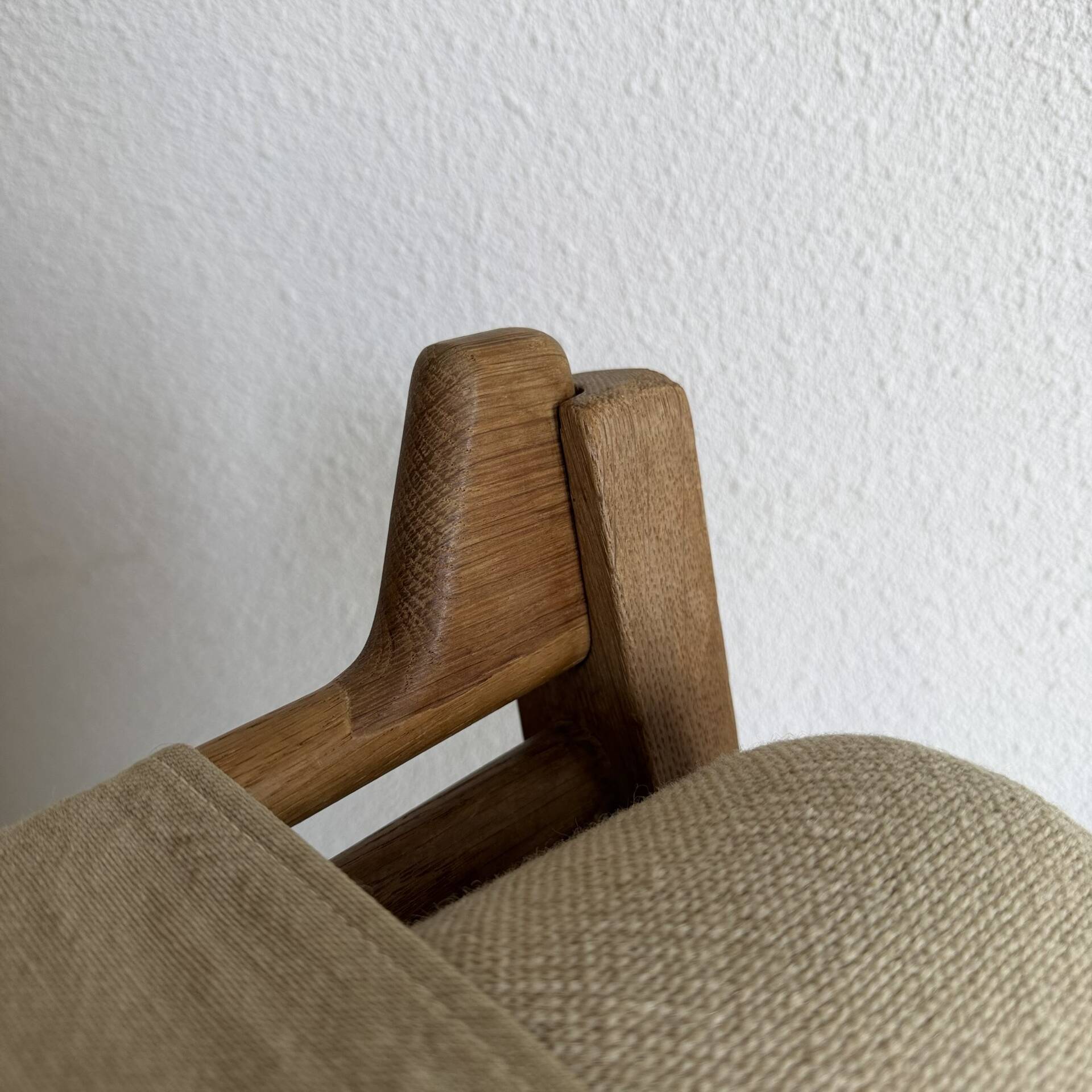 Vintage Hans Wegner lounge chair GE375 in oak