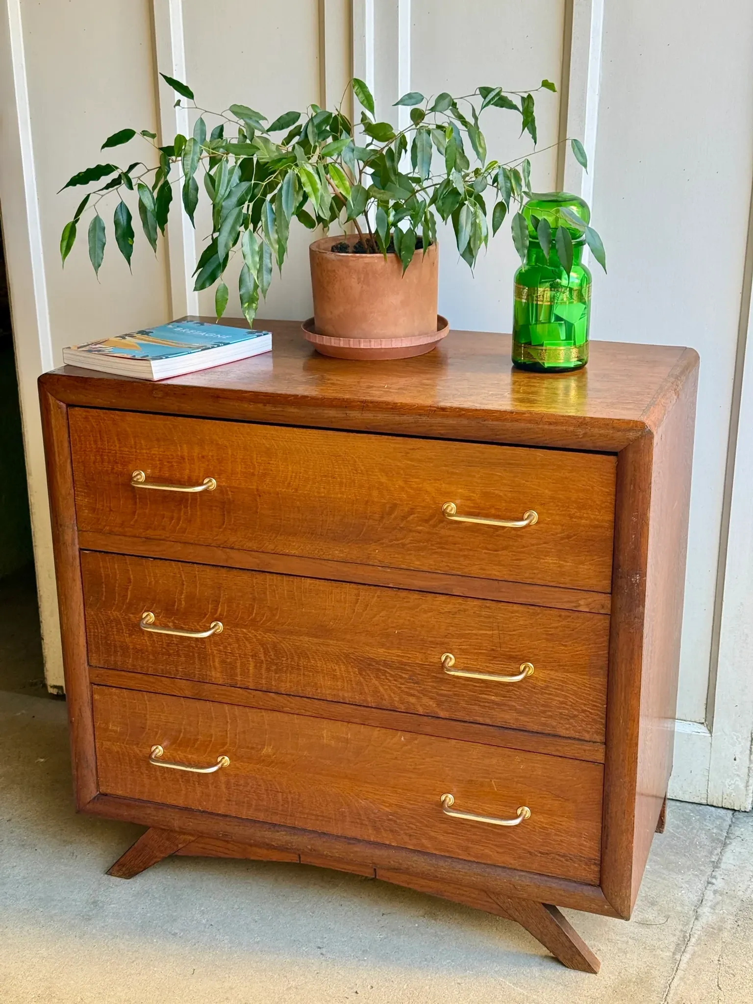 Vintage wooden chest of drawers with tapered legs - 1950s/60s