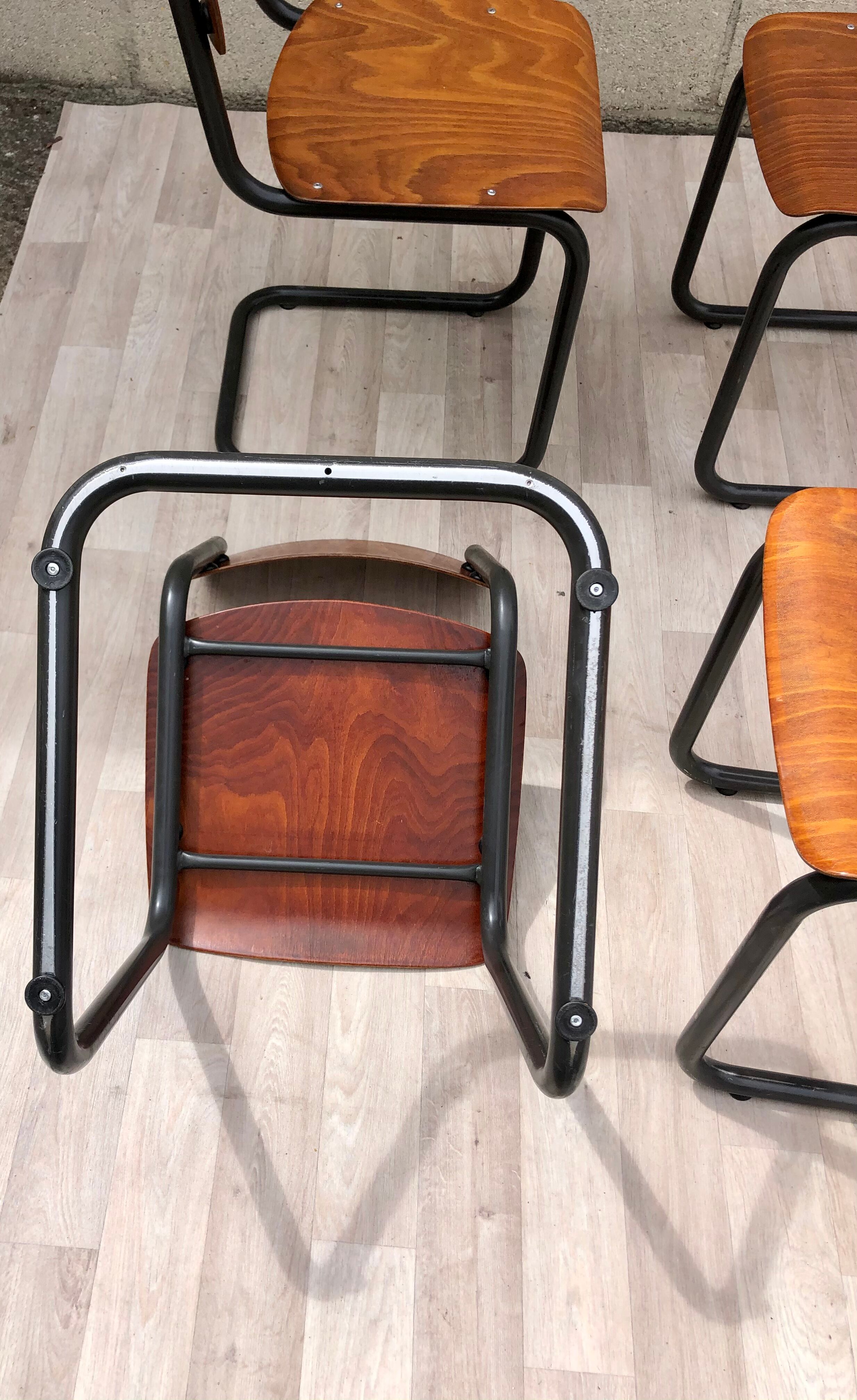 Lot of 4 chairs Vintage Arhend Cantilever oak color