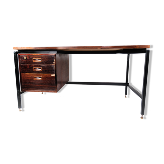 Bureau en palissandre et pieds en métal, de design danois des années 1960