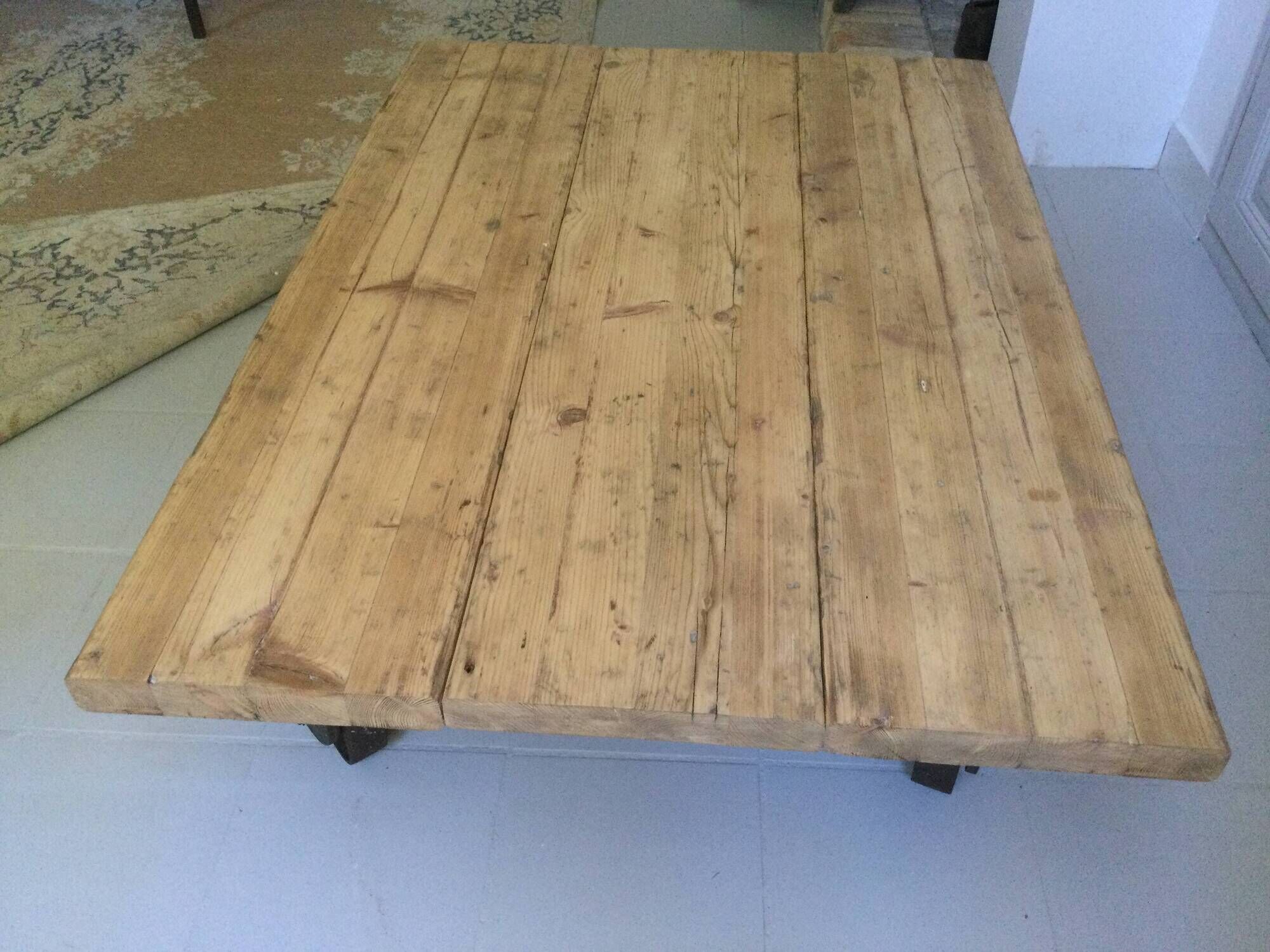Coffee table on wheels