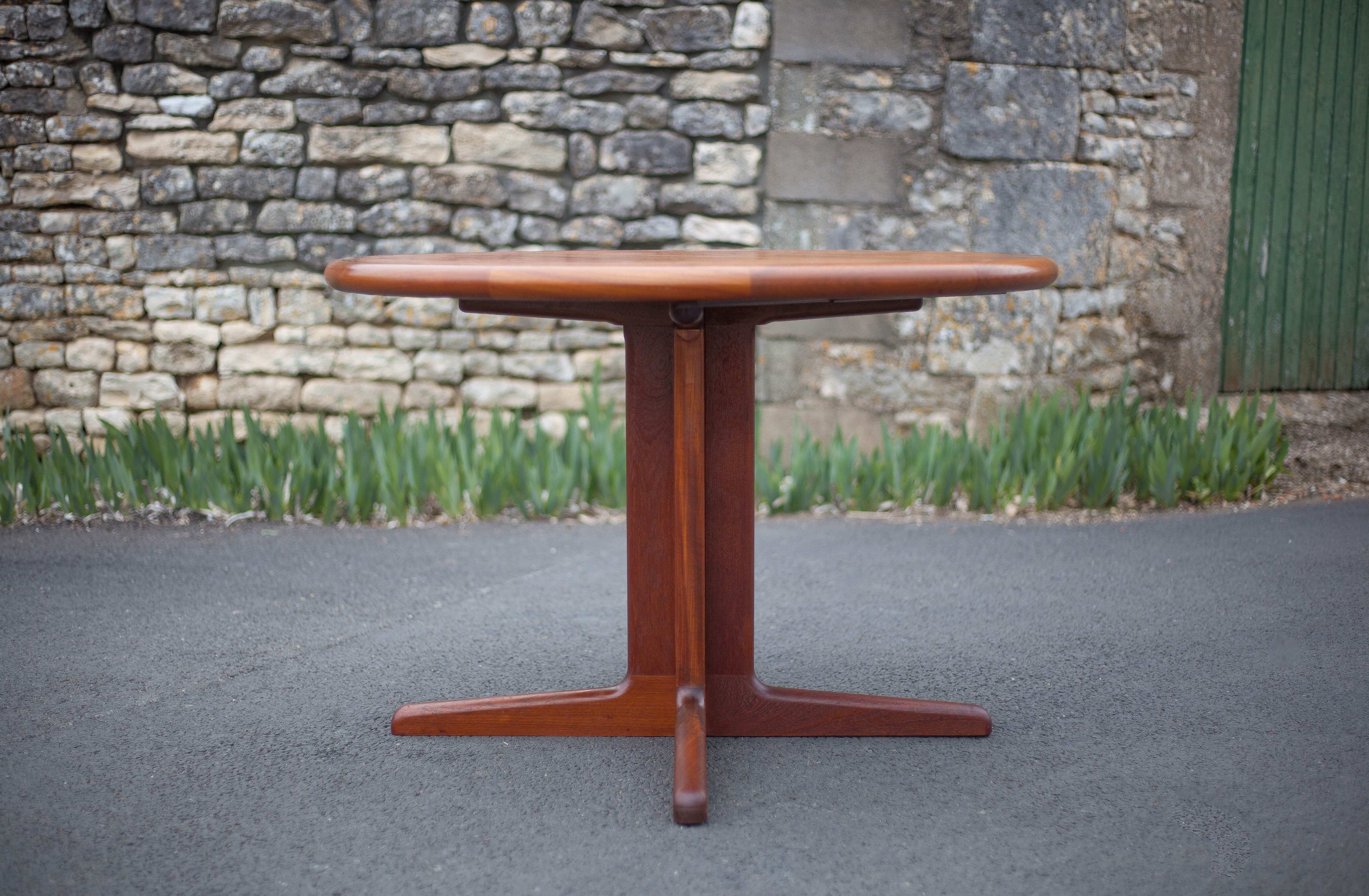 Round dining table extendable 2 extensions, vintage teak table, interior decoration