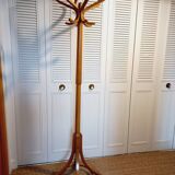 Baumann parrot coat rack