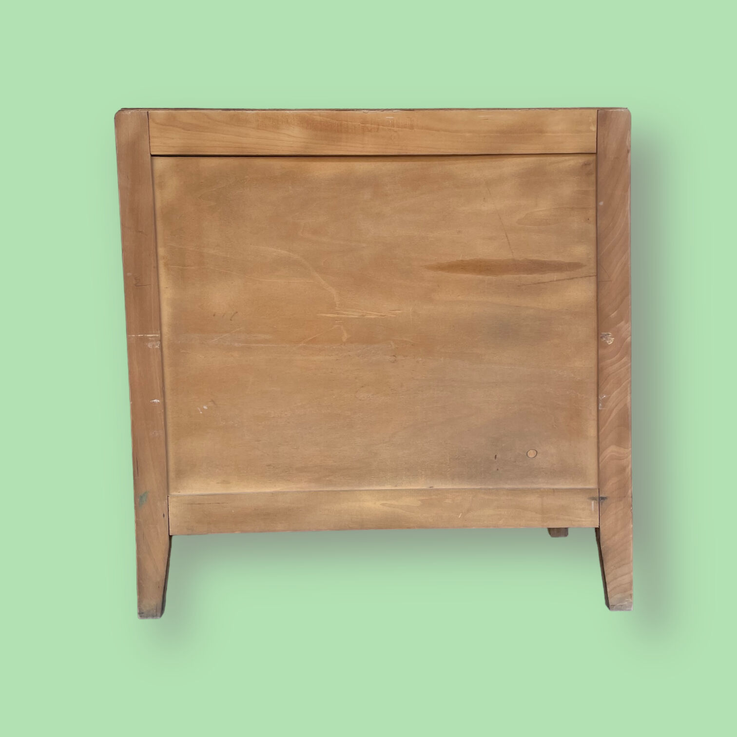 Aerogummed vintage chest of drawers, compass feet