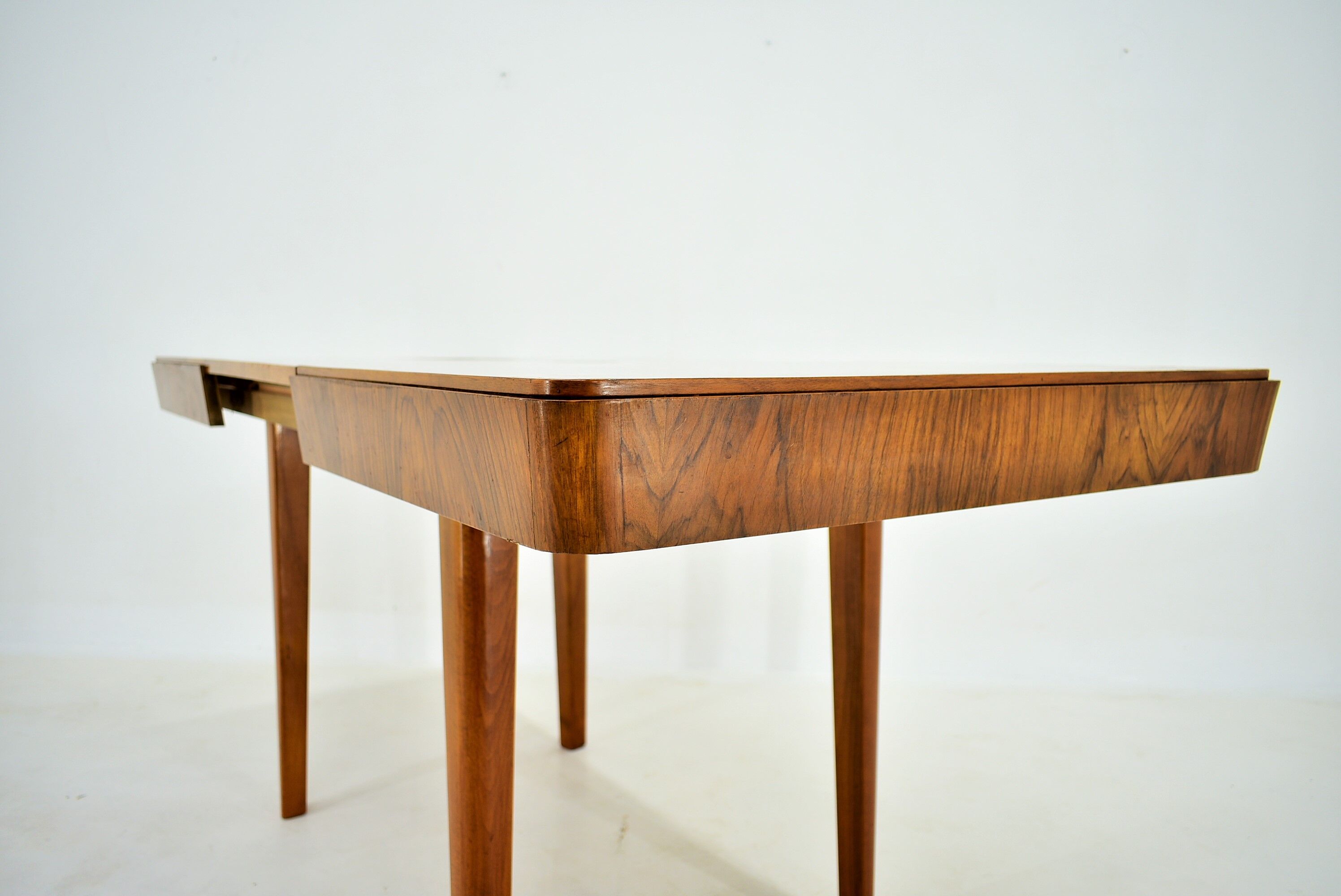 Table à manger extensible Jindřich Halabala pour UP Zavody, années 1950
