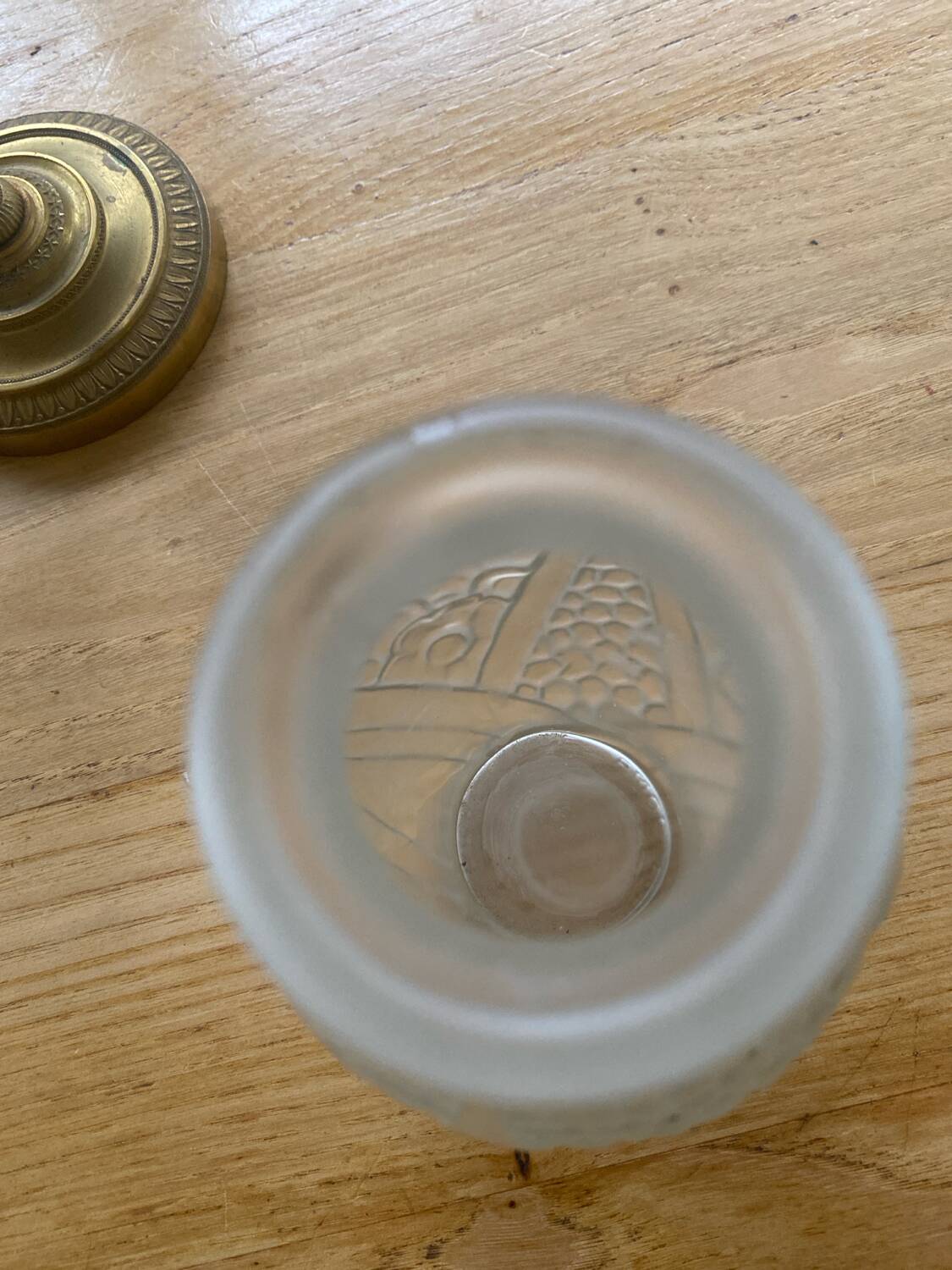 Joma frosted glass vase