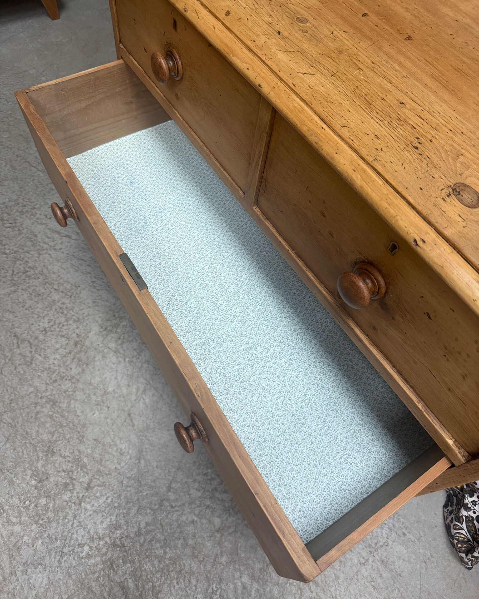 Commode anglaise en pin (rénovée)