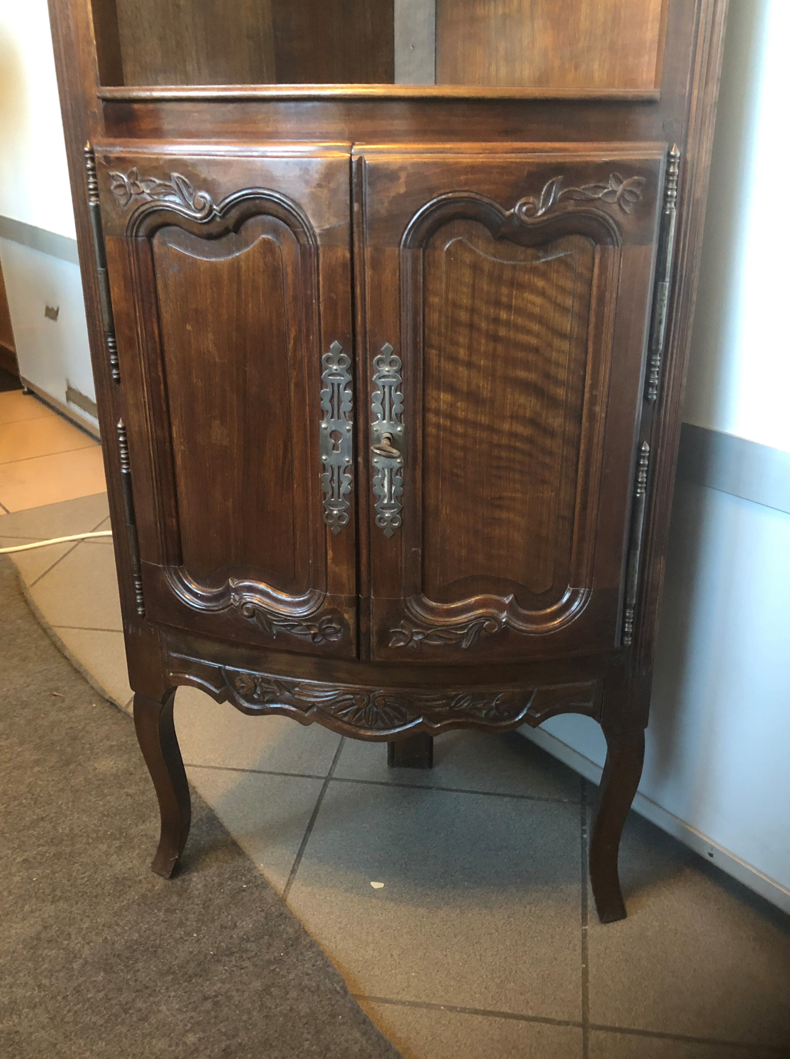 Ancient carved solid wood notch - Furniture - Corner shelf.