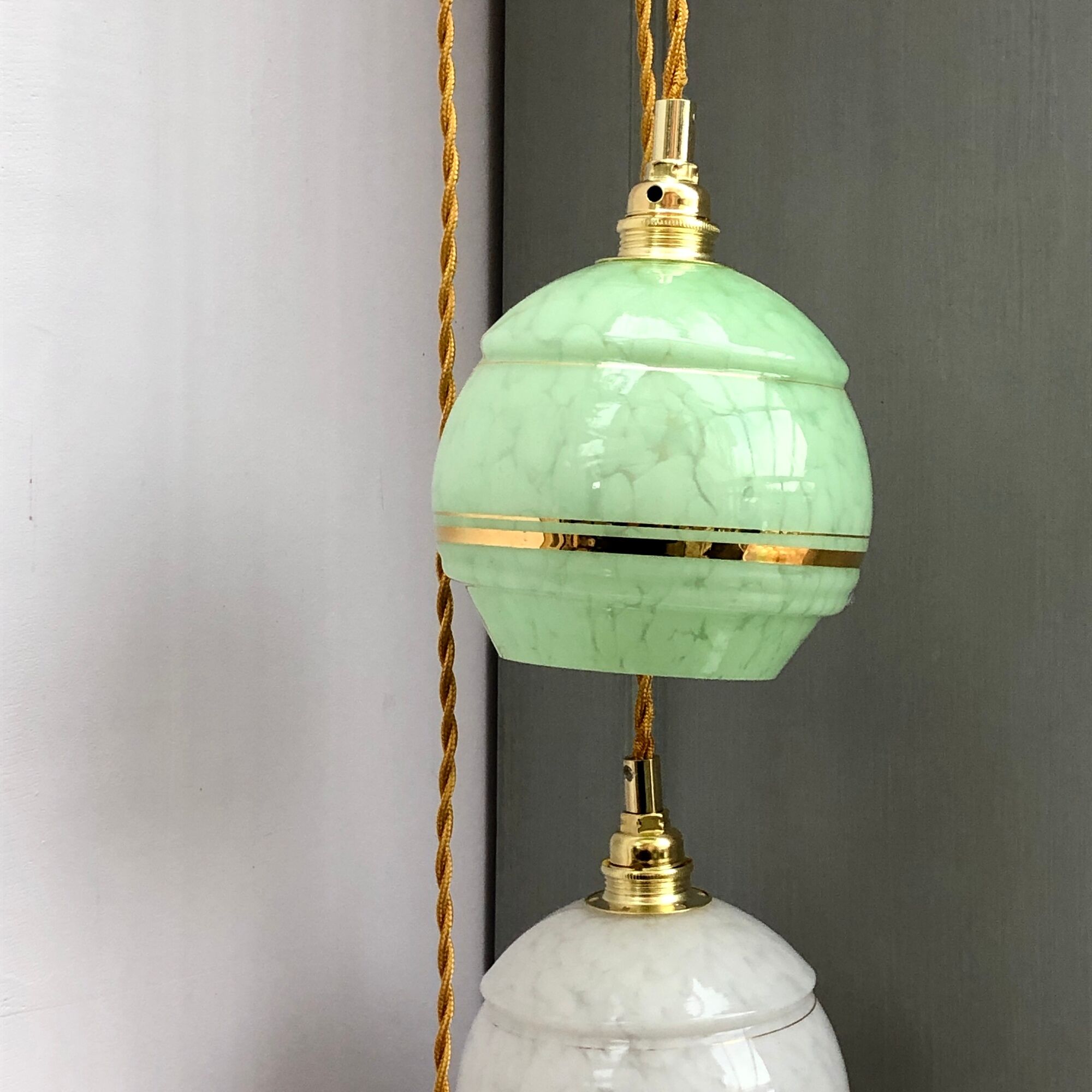 Suspension cascade three lights vintage globes in clichy glass pink white and green