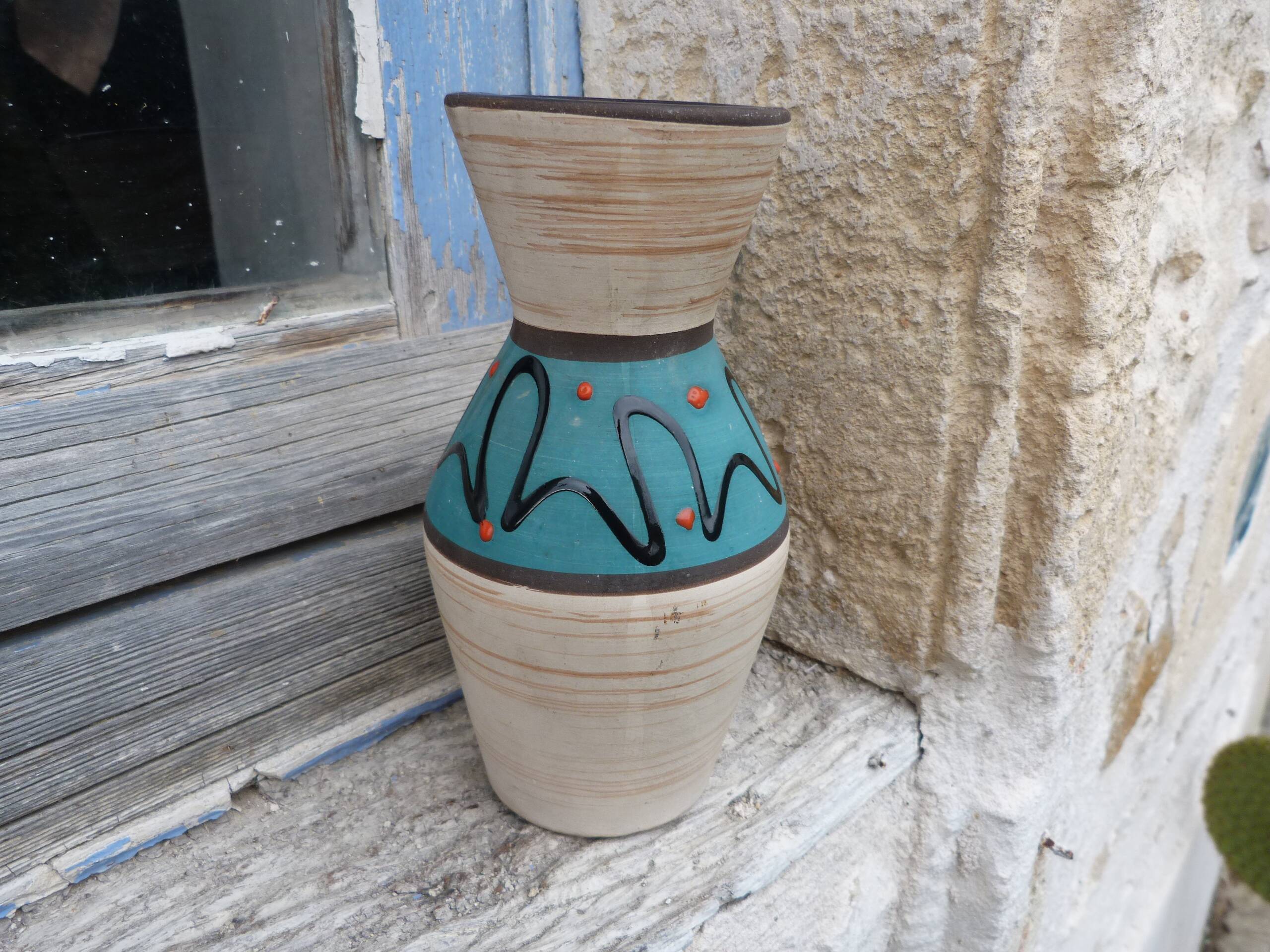 Vintage 1960s modernist ceramic vase