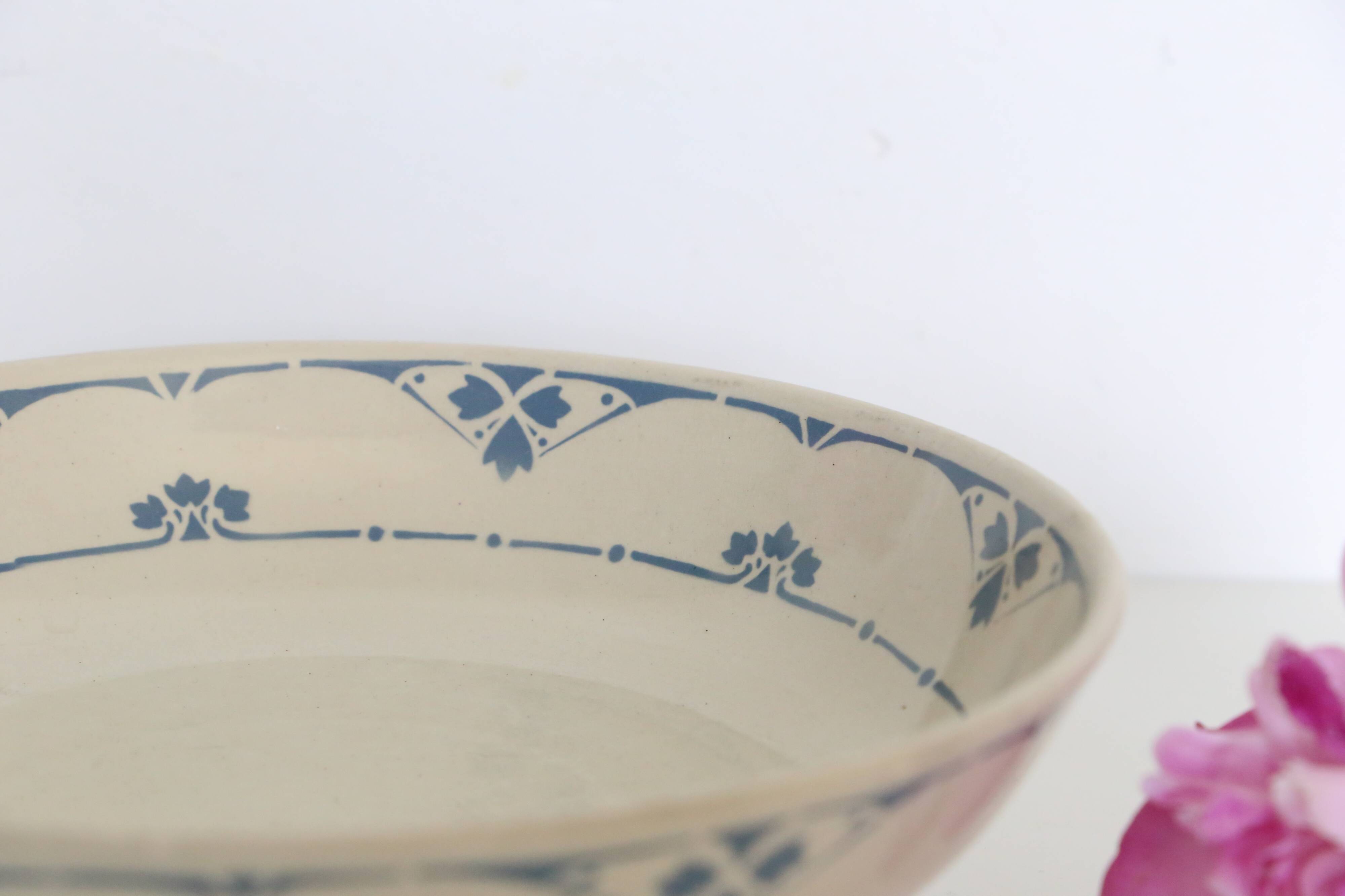 Fruit bowl, dish on pedestal, Luneville, Vintage