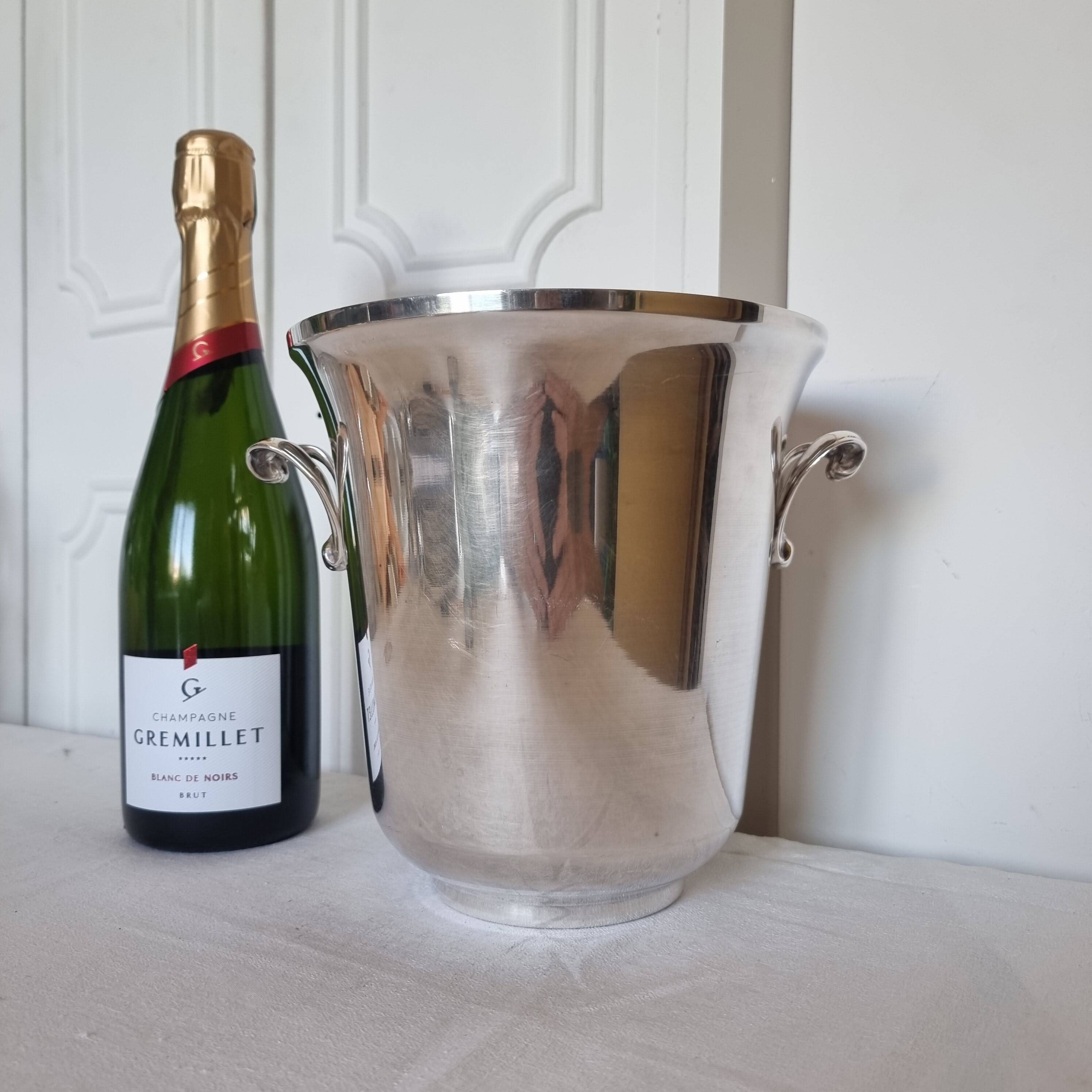 Elegant 1960s Art Deco silver-plated champagne bucket
