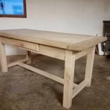 Farm table