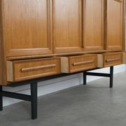 Buffet haut en chêne, design danois, années 1960, production : Danemark