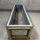Mirrored planter
