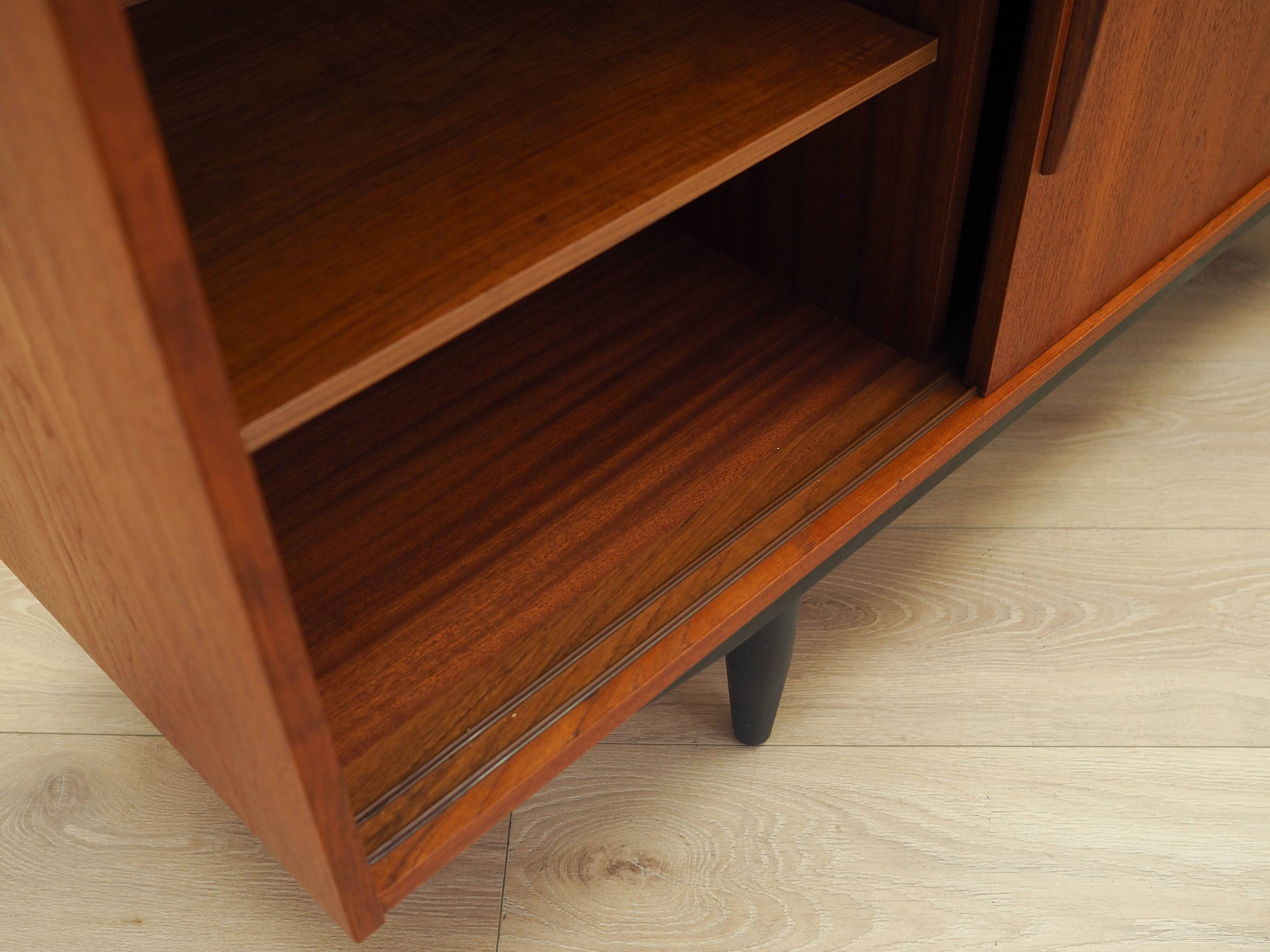Buffet en teck, design danois, années 1970, fabricant : Danemark