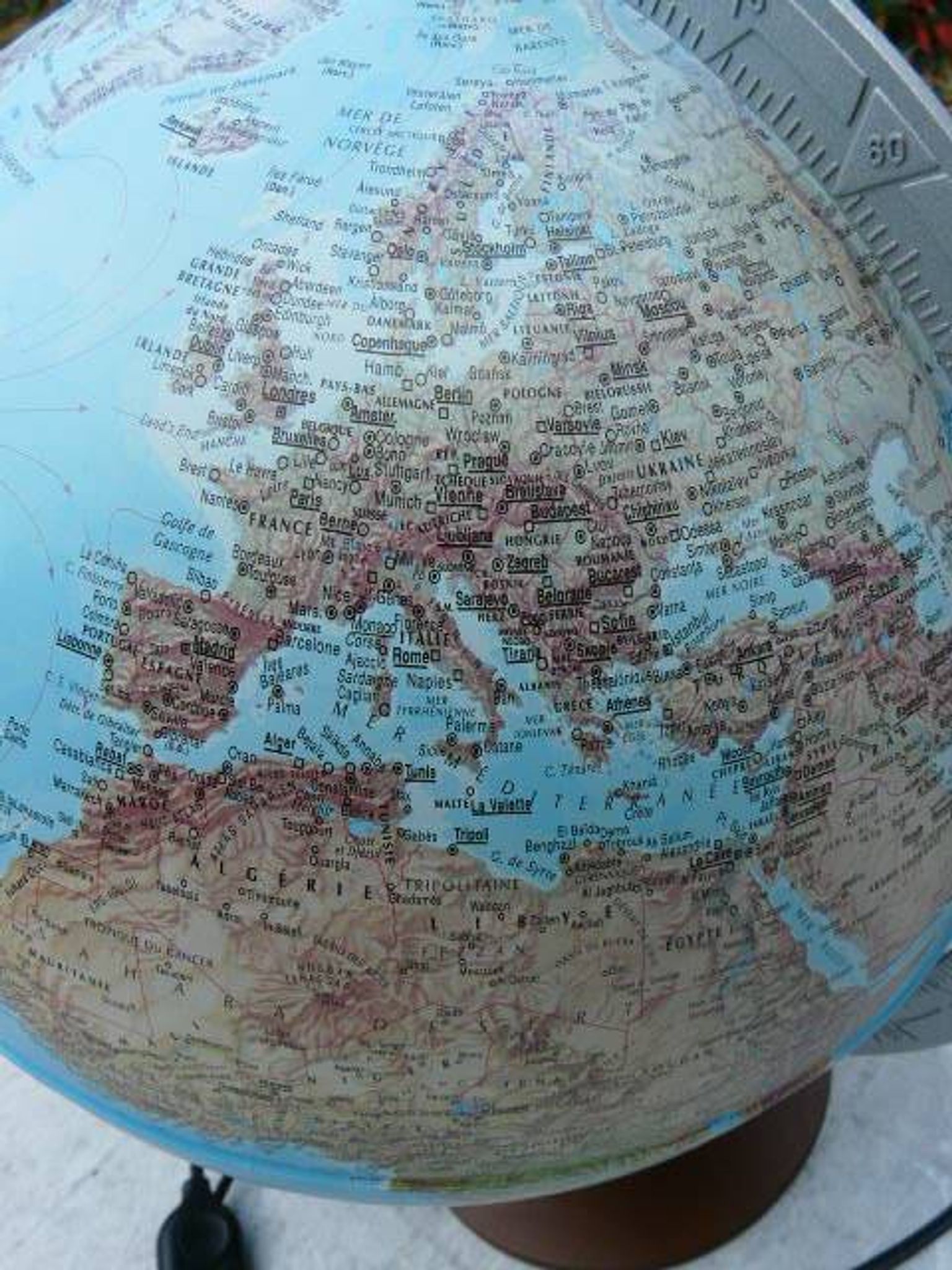 illuminated world map wooden base Teccnodidattica