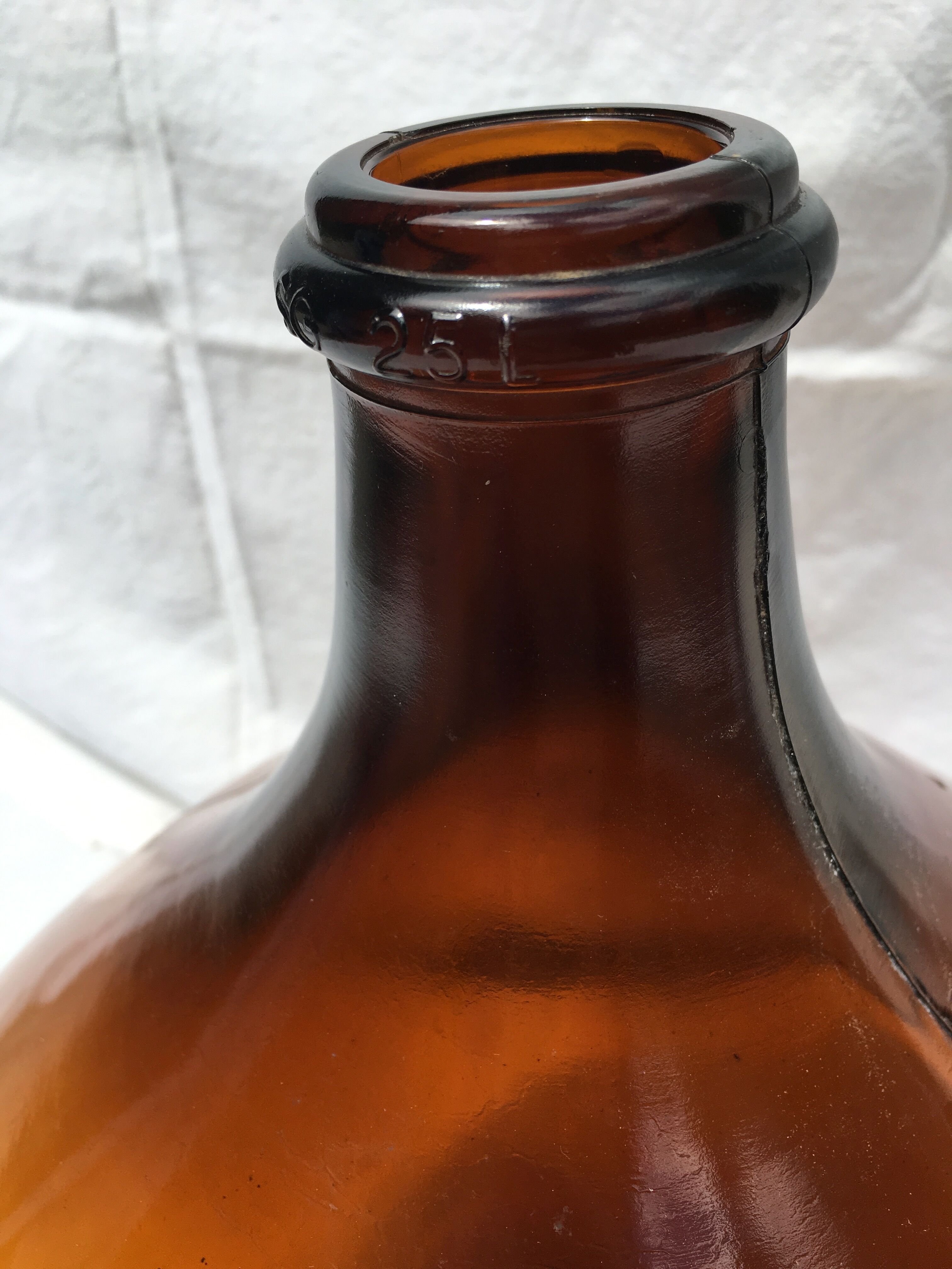 Demijohn amber 25 liters