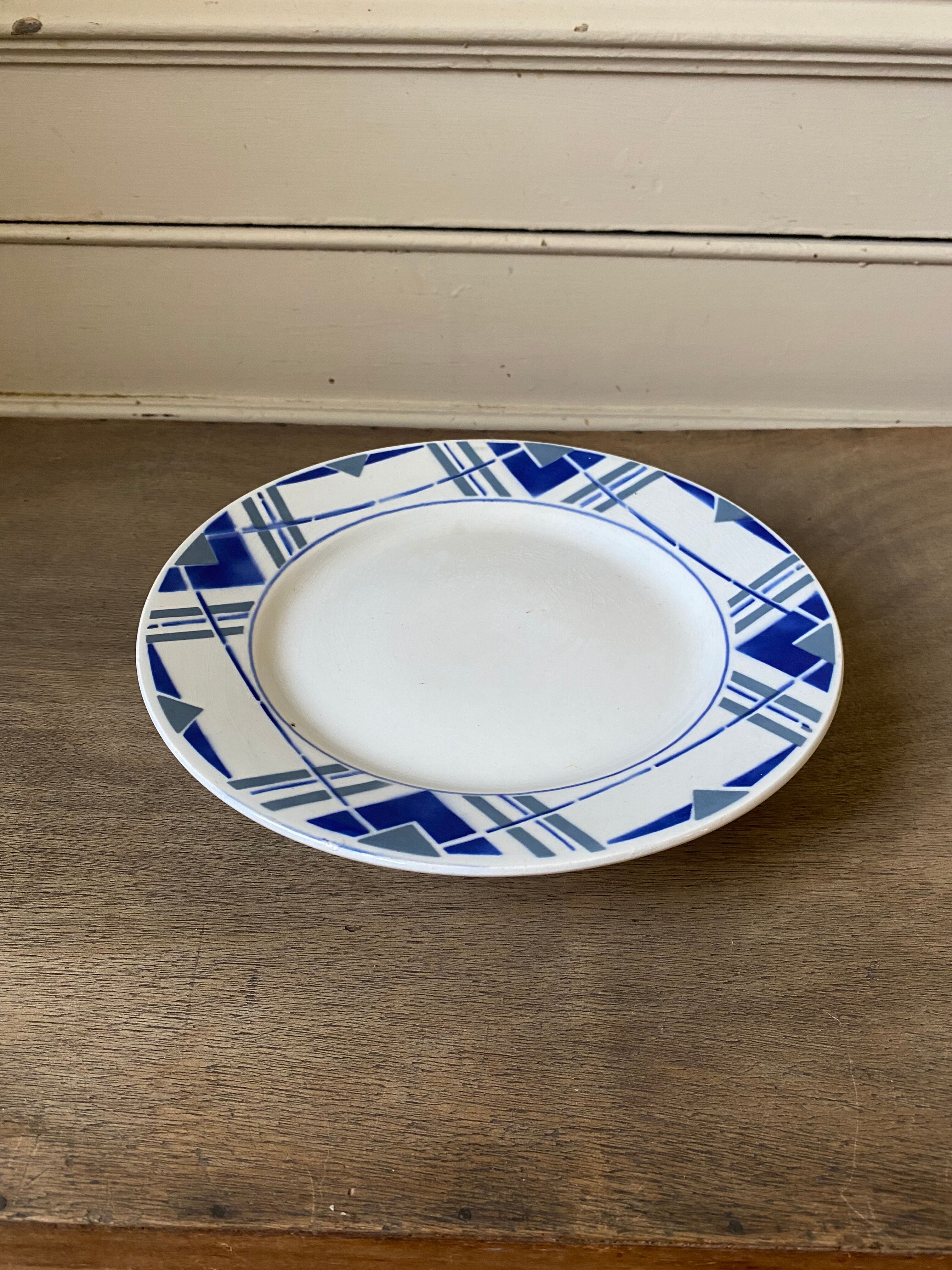 Ceranord Saint Amand Basque model standing dish