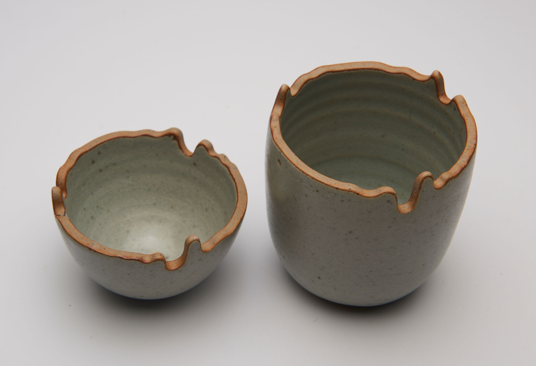 ovoid box in stoneware and cracked celadon varnish