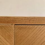 Sideboard with compass feet