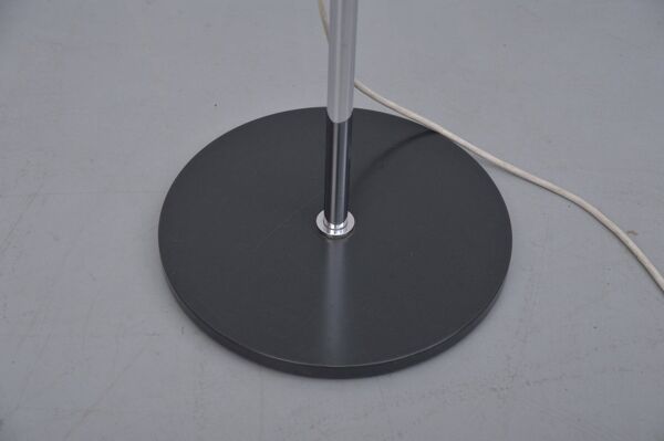Lampe sur pied réglable en hauteur par Kaiser Leuchten, années 1960.