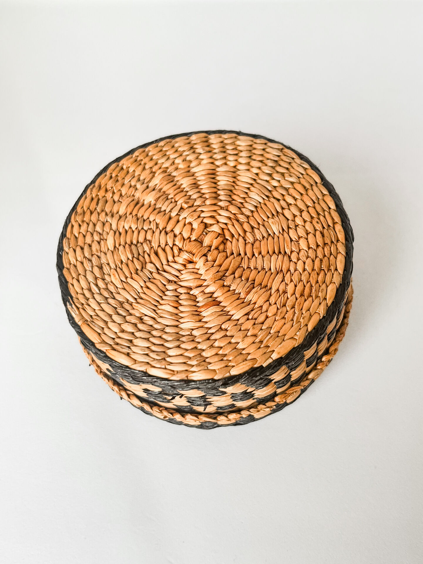 "Agaseke" box from Rwanda, Royal and Symbolic Art Weaving