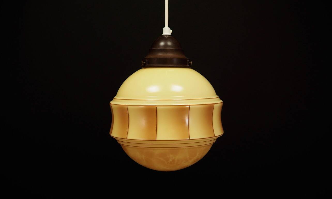 Suspension en verre, design danois, années 1970, production : Danemark