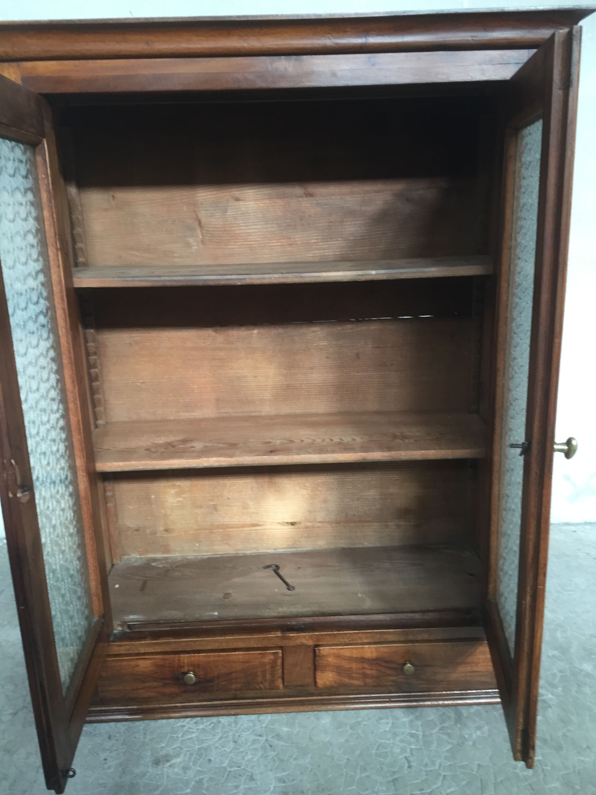 Wall showcase 1930 in walnut