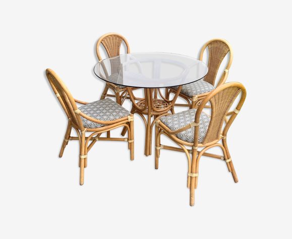 Round table set and 4 rattan chairs