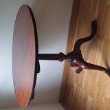 Old round table