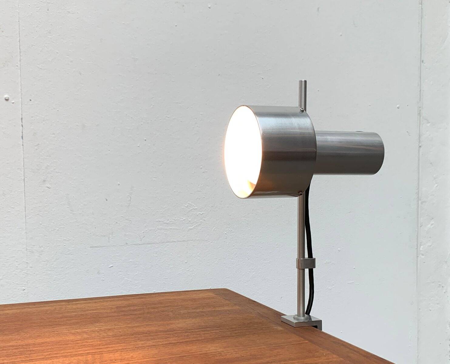 FA2 clamp desk lamp in Mid-Century style by Peter Nelson for Architectural Lighting Company, England, 1960s.