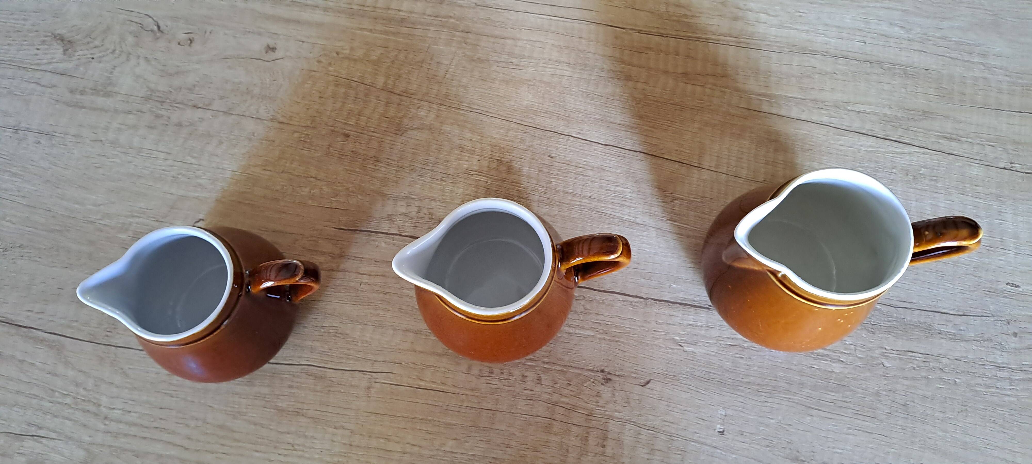 Set of 3 milk/cream/coffee pitchers model 503